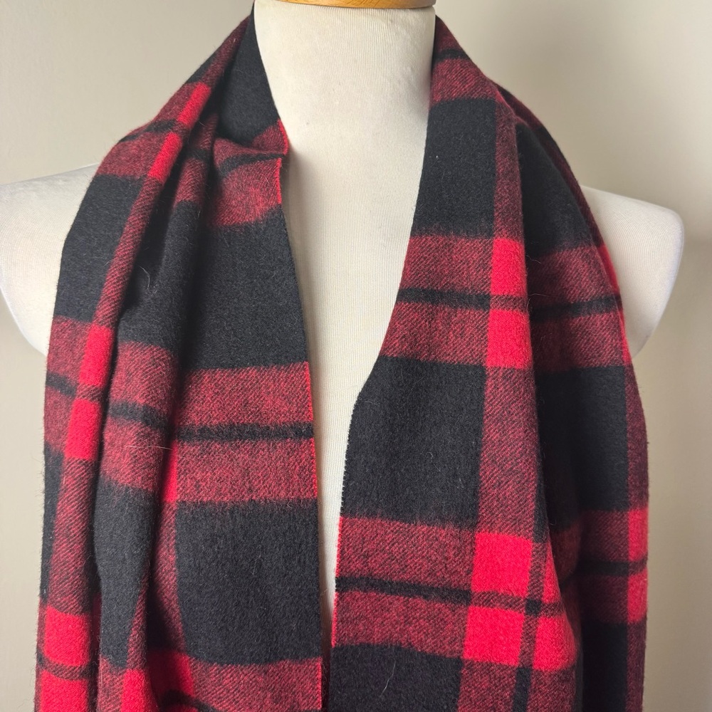 COACH Wool & Cashmere Plaid Winter Tasseled Wrap Scarf RED-BLACK / 12” W x 70” L - Picture 3 of 10